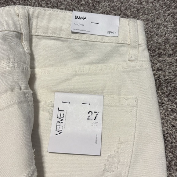 NWT Vervet Distressed White Emma Mom Jeans - Picture 2 of 5